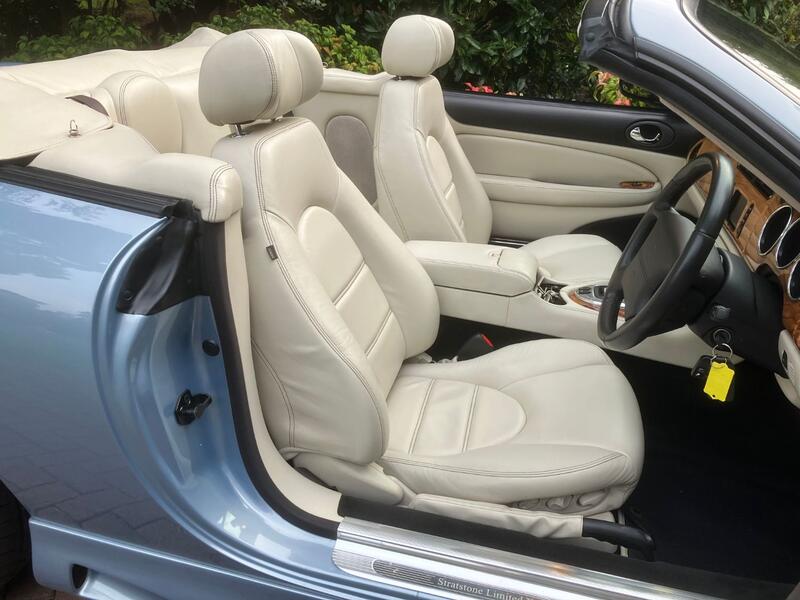 JAGUAR XKR