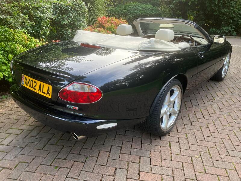 JAGUAR XKR