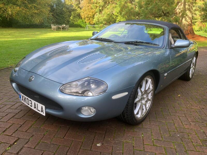 JAGUAR XKR