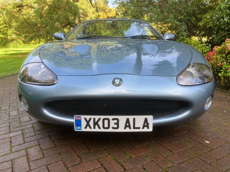 JAGUAR XKR