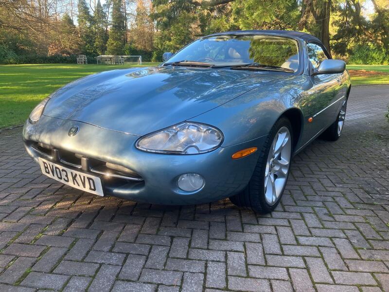 JAGUAR XK8