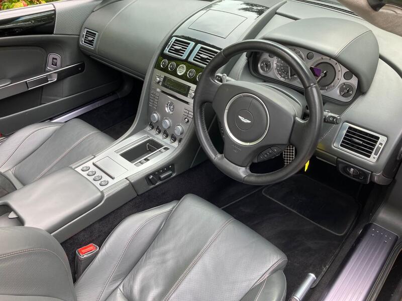 ASTON MARTIN DB9