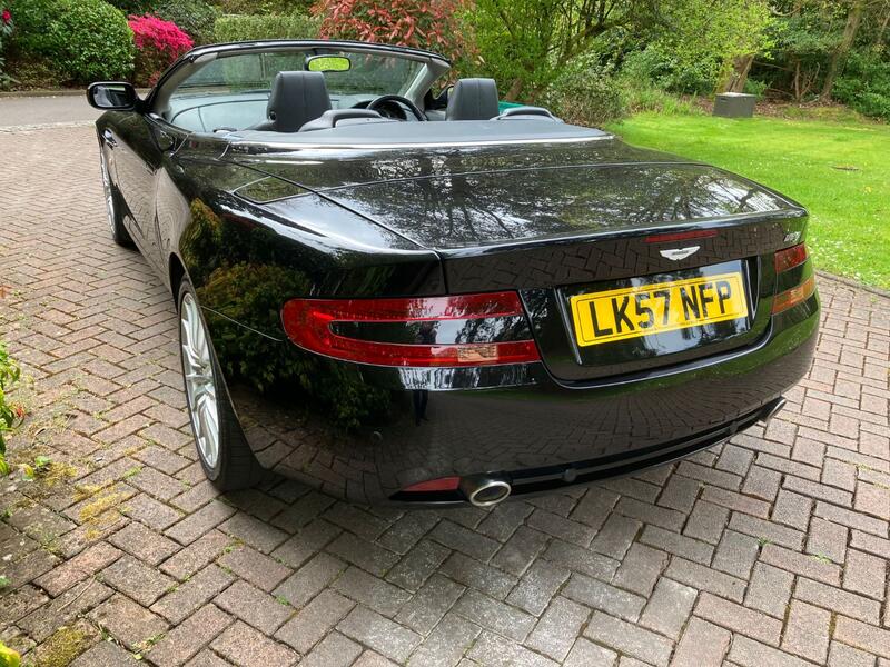 ASTON MARTIN DB9