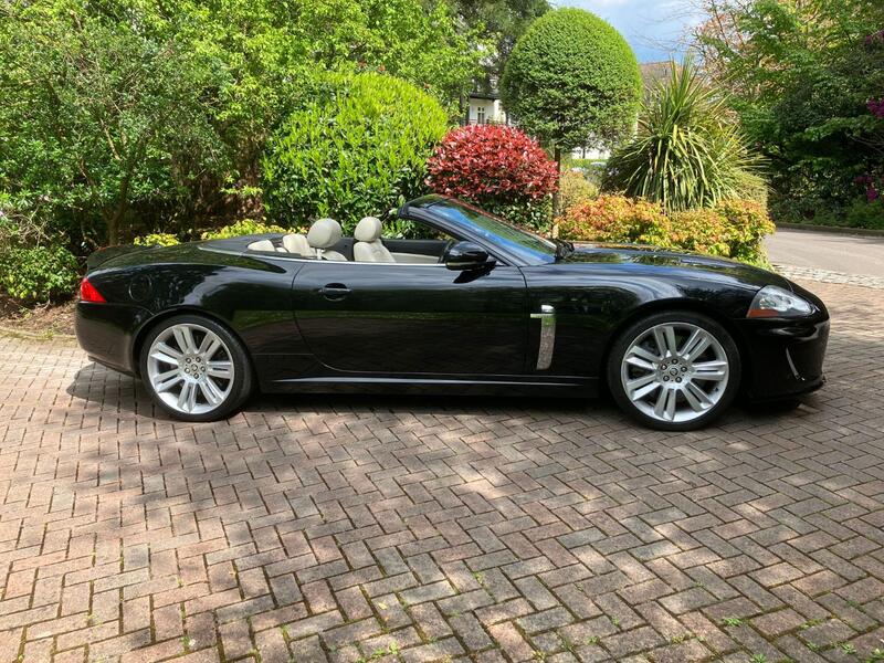 JAGUAR XKR