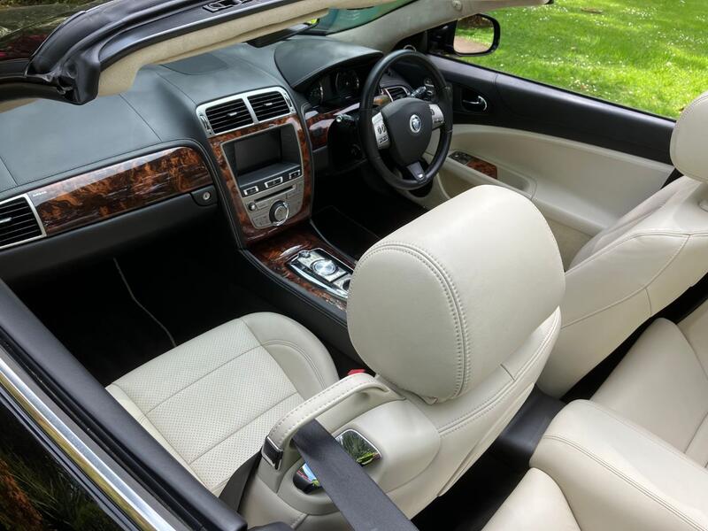 JAGUAR XKR