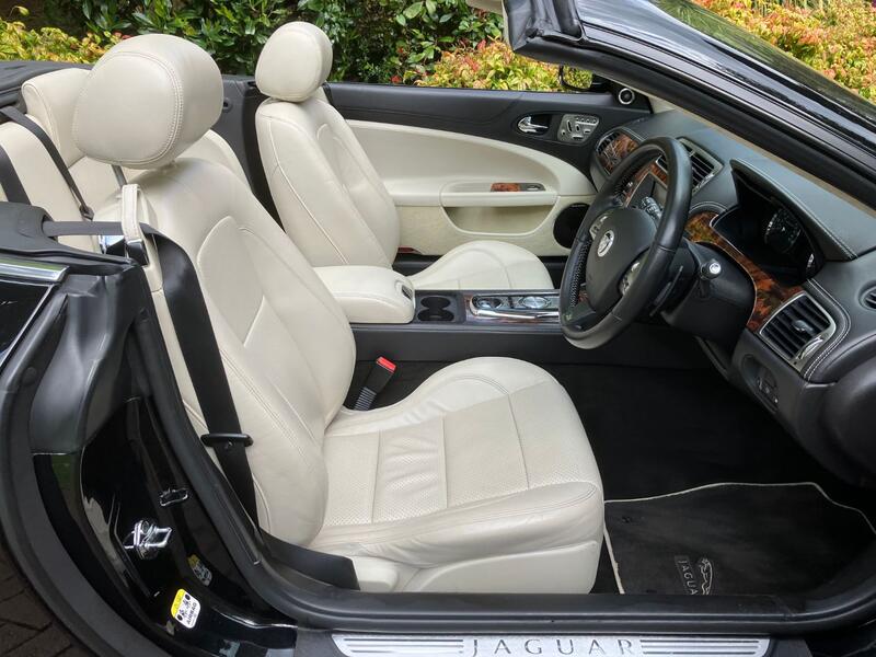 JAGUAR XKR