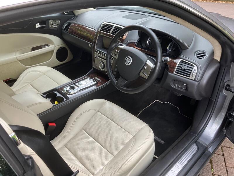 JAGUAR XK