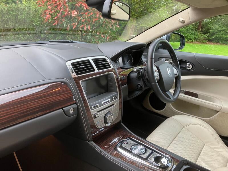 JAGUAR XK