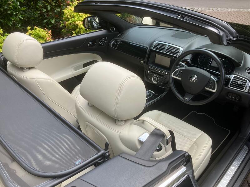 JAGUAR XKR
