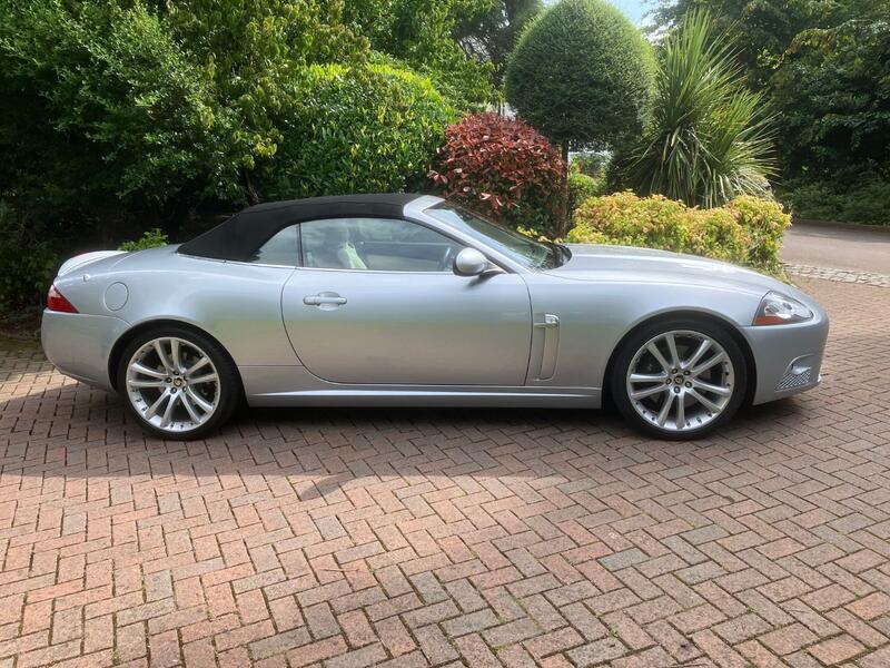JAGUAR XKR