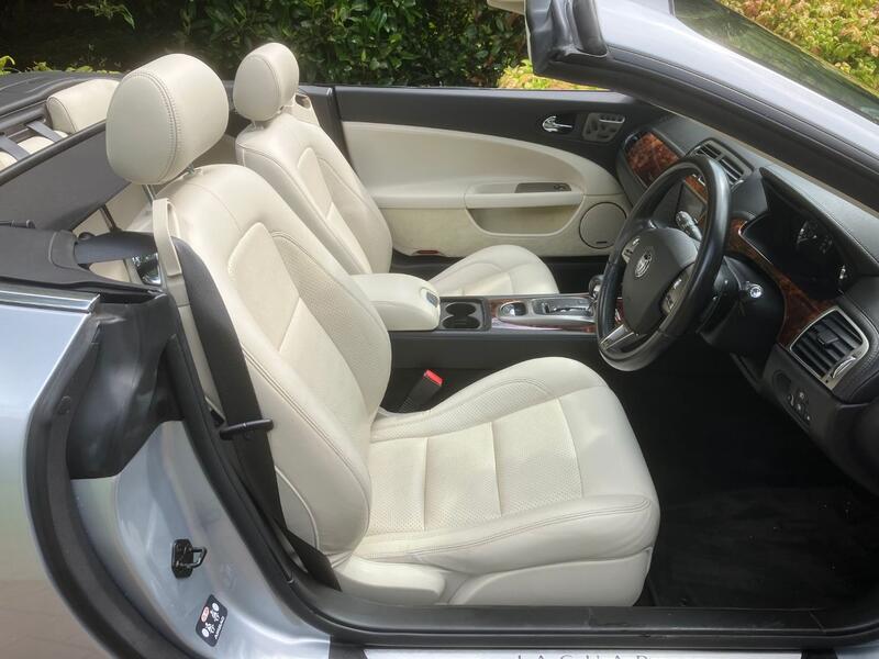 JAGUAR XKR