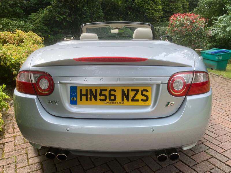JAGUAR XKR