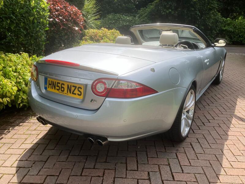 JAGUAR XKR