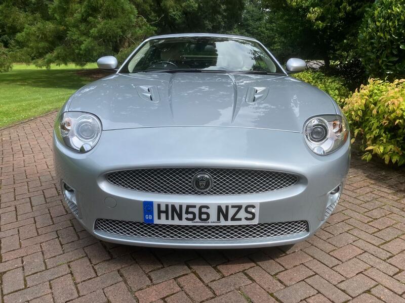 JAGUAR XKR