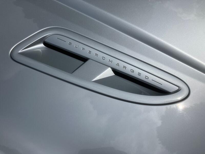 JAGUAR XKR