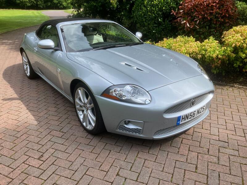 JAGUAR XKR