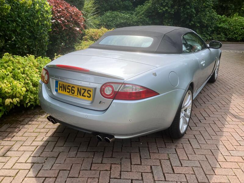 JAGUAR XKR