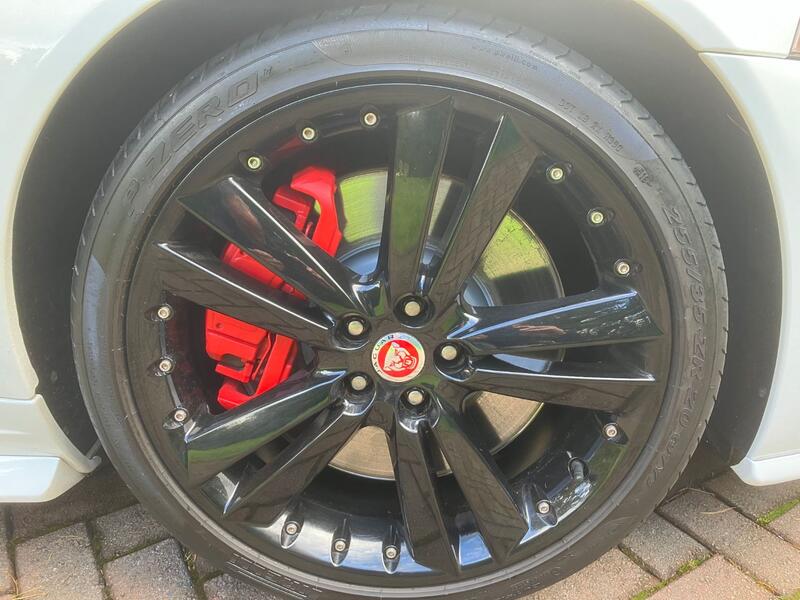 JAGUAR XKR