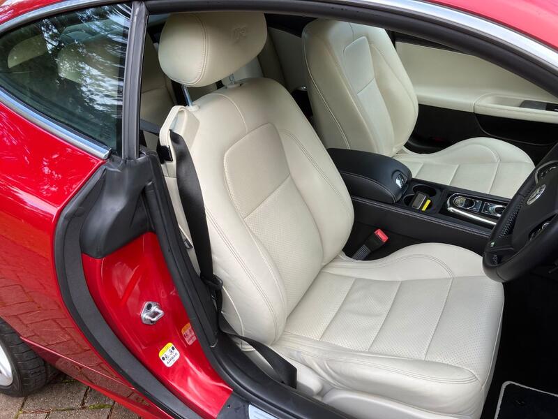 JAGUAR XKR