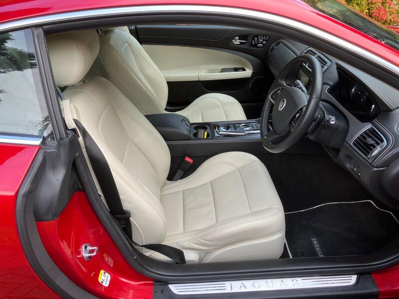 JAGUAR XKR