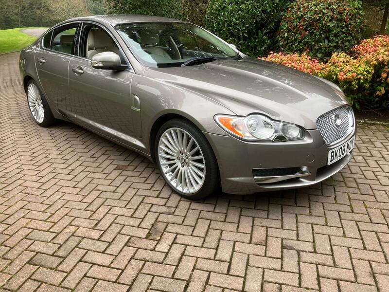 JAGUAR XF