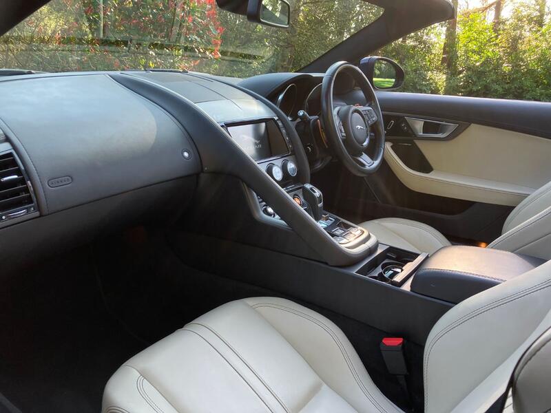 JAGUAR F-TYPE
