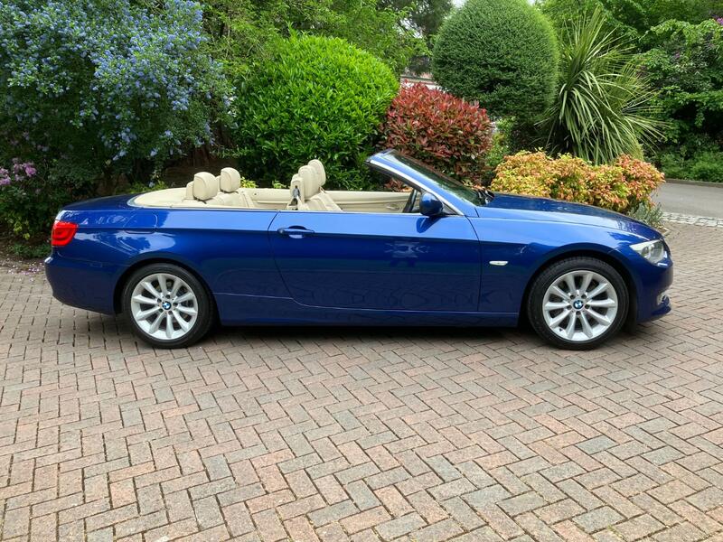 View BMW 3 SERIES 3.0 325i SE Convertible