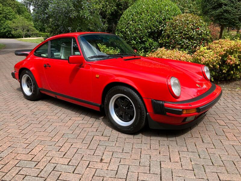 View PORSCHE 911 3.2 Carrera Sport
