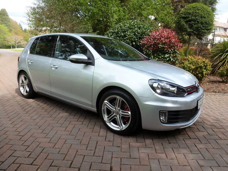 View VOLKSWAGEN GOLF GTI DSG