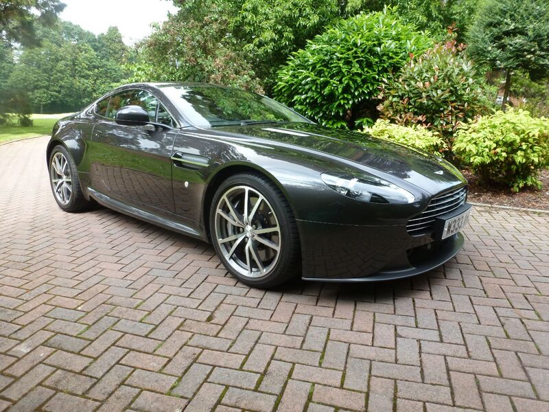 View ASTON MARTIN VANTAGE V8