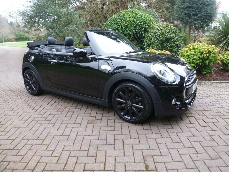 View MINI CONVERTIBLE COOPER S