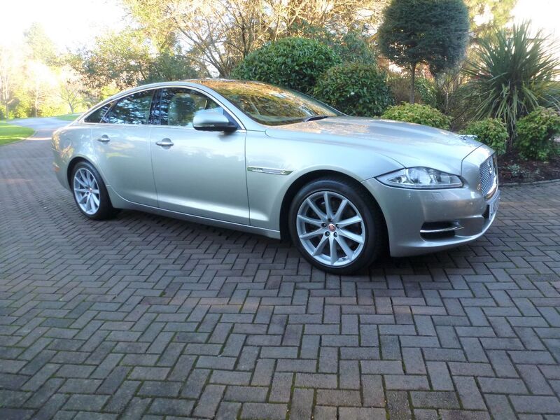 View JAGUAR XJ V6 SUPERCHARGED PORTFOLIO