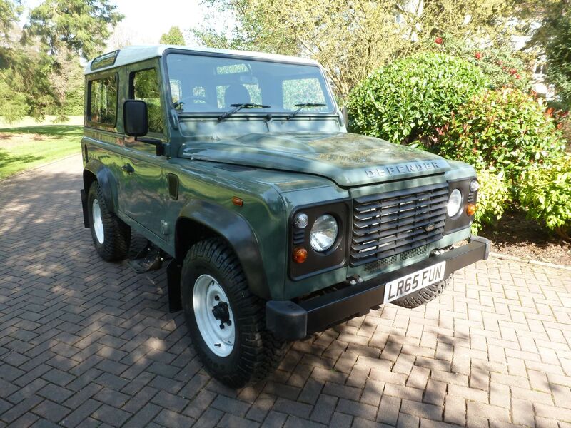 LAND ROVER DEFENDER