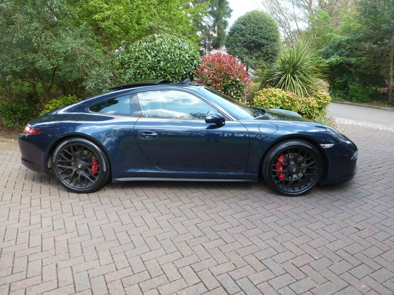 View PORSCHE 911 CARRERA 4 GTS PDK