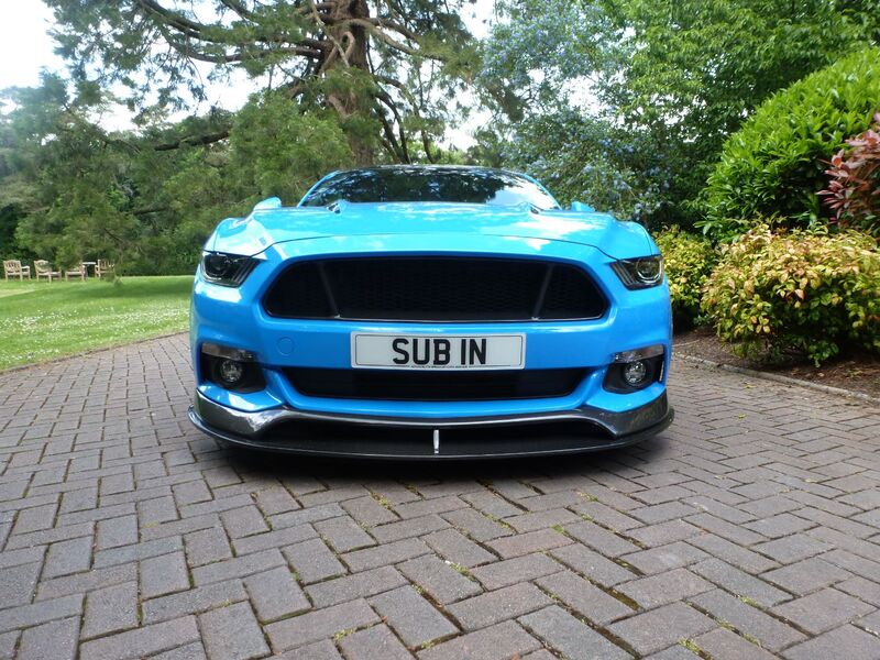 FORD MUSTANG