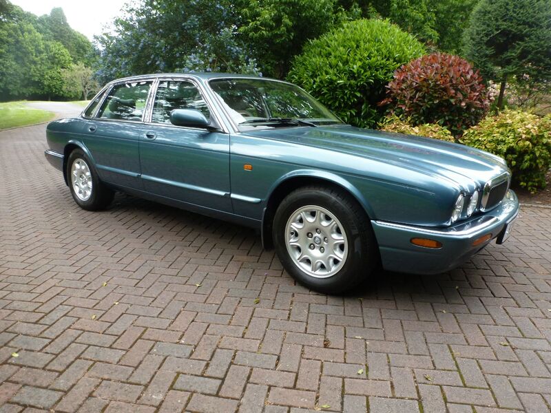 JAGUAR XJ