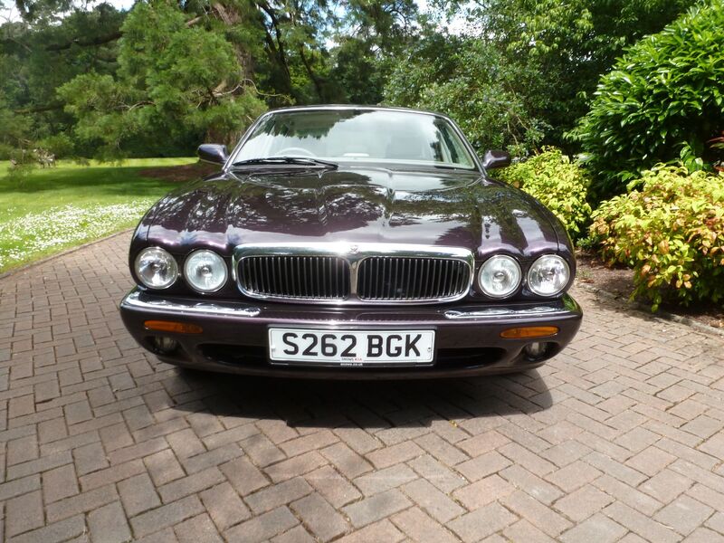 JAGUAR XJ