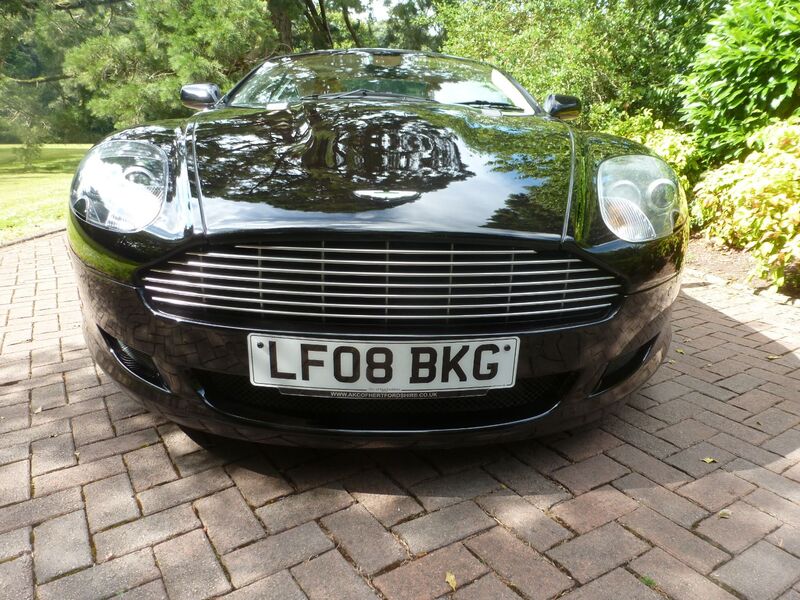 ASTON MARTIN DB9