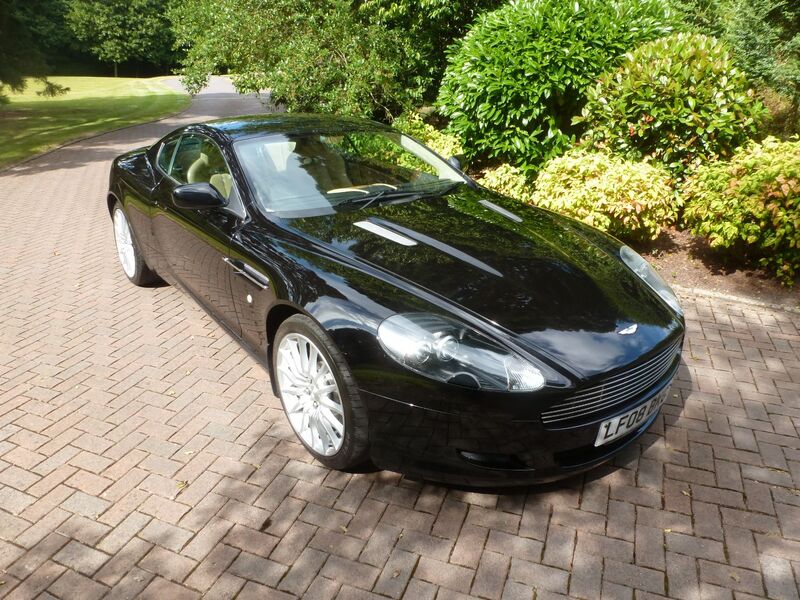 ASTON MARTIN DB9