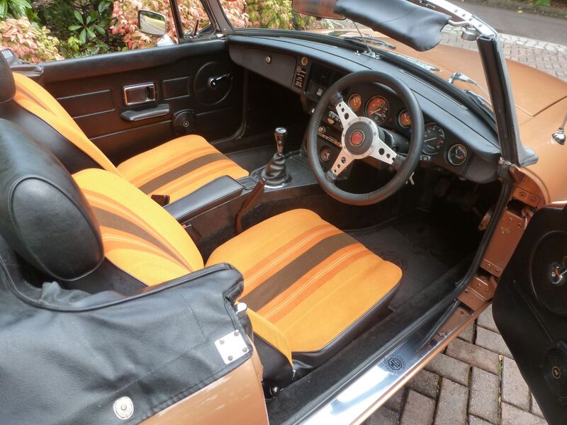 View MG MGB ROADSTER LE