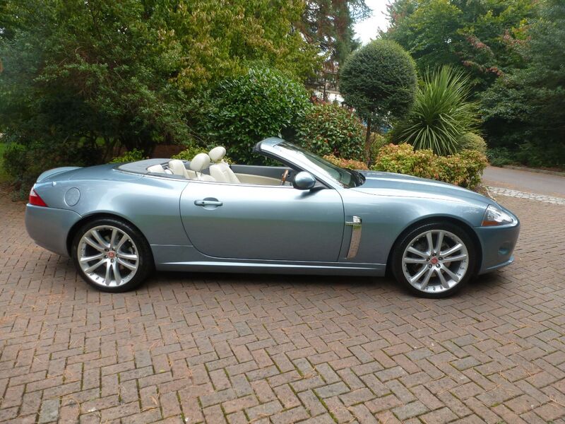 View JAGUAR XK CONVERTIBLE