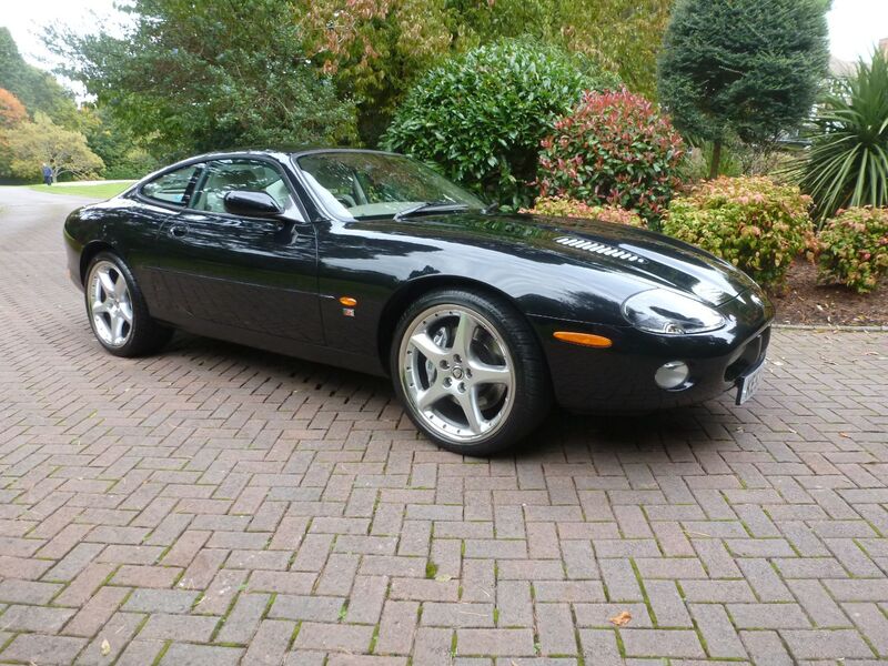 JAGUAR XKR