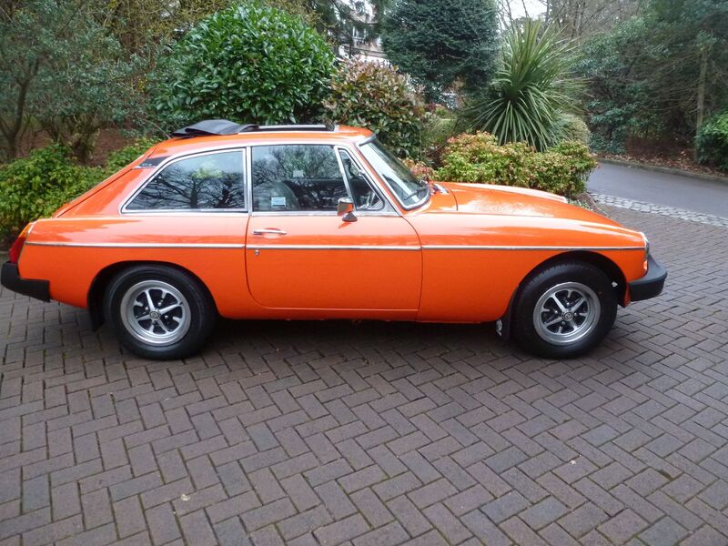 View MG MGB B GT