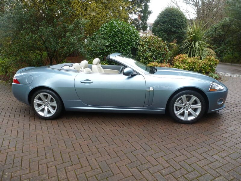 View JAGUAR XK CONVERTIBLE