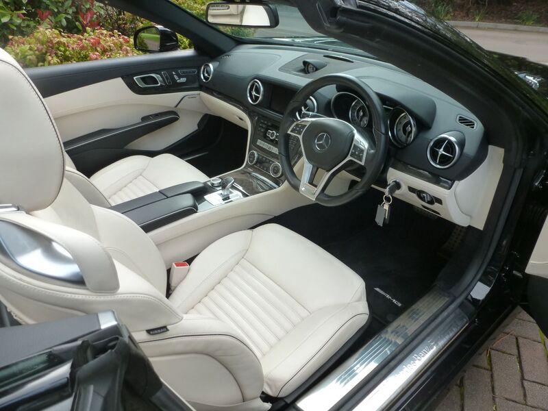 View MERCEDES-BENZ SL SL400 AMG SPORT