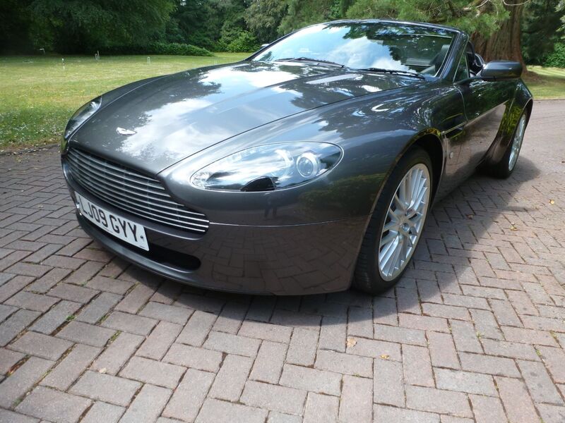 ASTON MARTIN VANTAGE