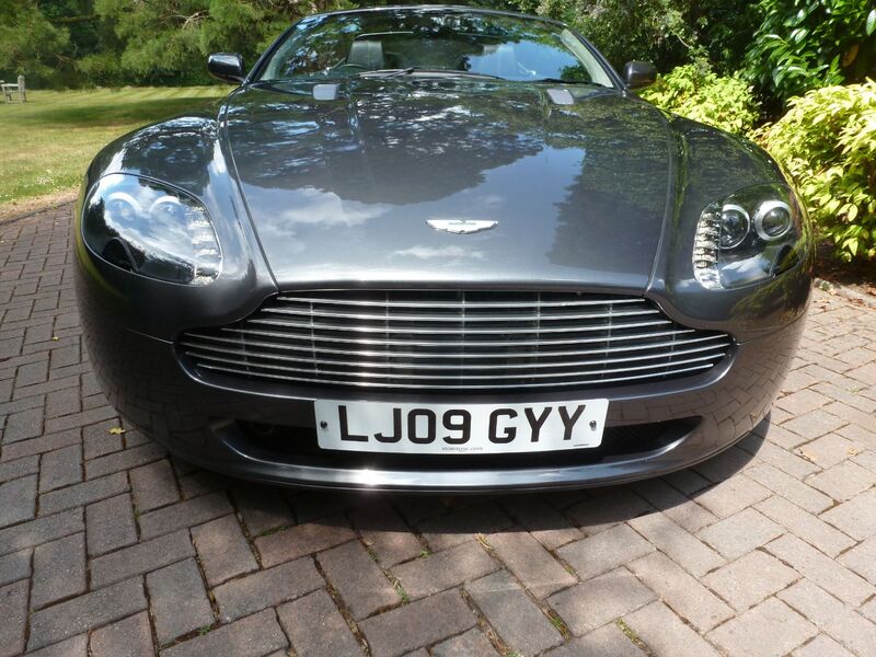 ASTON MARTIN VANTAGE