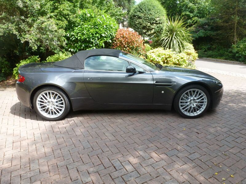 ASTON MARTIN VANTAGE